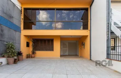 Casa com 4 quartos à venda na Rua Damasco, 38, Azenha, Porto Alegre