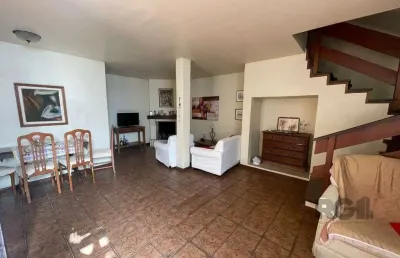 Casa com 3 quartos à venda na Rua General Oliveira Freitas, 57, Santa Tereza, Porto Alegre