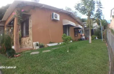Ótima casa 3 dormitórios sendo 1 suíte e salão de festas