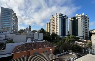 Cobertura no bairro menino deus com 01 dormitório sendo suíte