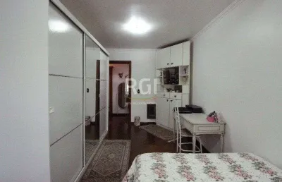 Casa para venda - 280m², 3 dormitórios, 2 vagas - petrópolis