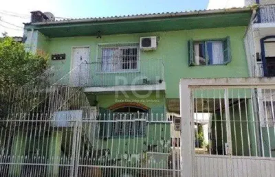 Casa com 4 quartos à venda na Avenida Montenegro, 215, Petrópolis, Porto Alegre