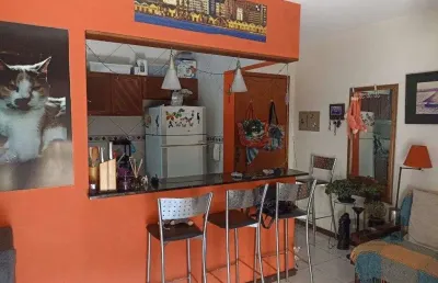 Apto de 01 dormitório com sacada , elevador na cidade baixa