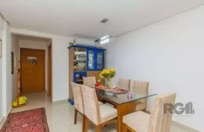 Apartamento com 3 dormitórios sendo 1 suíte à venda, 108 m²