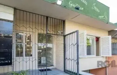 Casa no bairro petrópolis de 3 dormitórios e 2 vagas