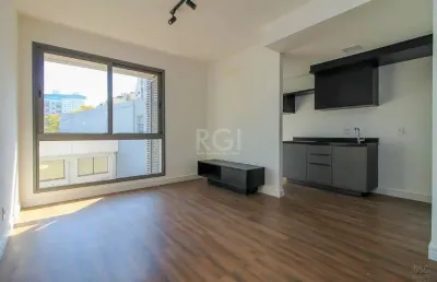 Semi mobiliado, 2 quartos (1 suíte) e 1 vaga. infra completa e ótima localização