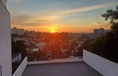 Casa com 3 quartos à venda na Rua Tomaz Edison, 183, Santo Antônio, Porto Alegre