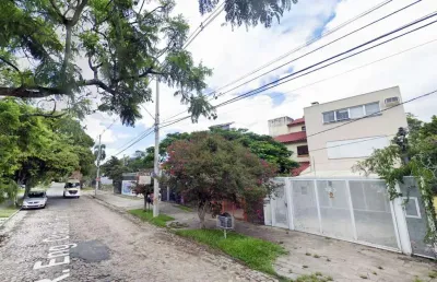 Casa com 4 quartos (02 suítes), 02 vagas cobertas no bairro ipanema