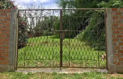 Casa para venda - 570m², 3 dormitórios, sendo 1 suites, 2 vagas - hípica