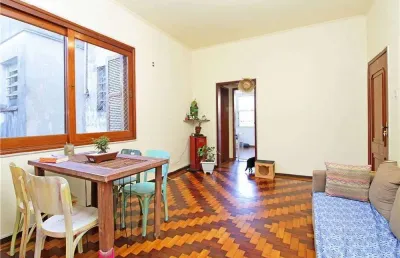 Apartamento com 2 quartos à venda na Rua Doutor Voltaire Pires, 460, Santo Antônio, Porto Alegre