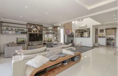 Casa com 4 quartos à venda na Rua Goitacaz, 333, Vila Assunção, Porto Alegre