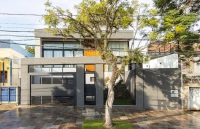 Casa com 3 quartos à venda na Rua Nunes, 467, Medianeira, Porto Alegre
