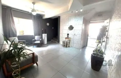 Casa com 4 quartos à venda na Avenida Agostini, 35, Navegantes, Porto Alegre