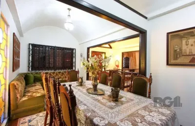 Casa com 5 quartos à venda na Rua Conselheiro Xavier da Costa, 3269, Ipanema, Porto Alegre