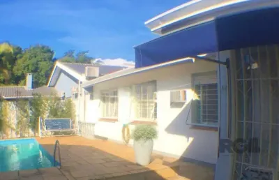 Casa com 3 dormitórios, localizada no bairro jardim itu em porto alegre/rs.