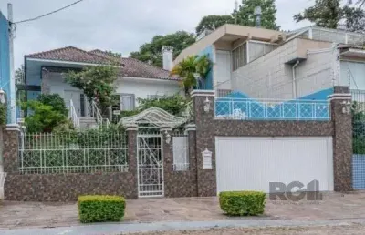 Casa em porto alegre, no bairro vila assunção, com 3 dormitório(s), e 3 banheiros, à venda.