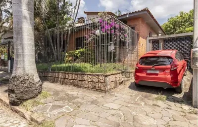 Casa com 4 quartos à venda na Rua Professor Fernando Carneiro, 112, Três Figueiras, Porto Alegre