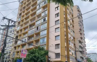 Amplo apartamento, em localização privilegiada no bom fim.