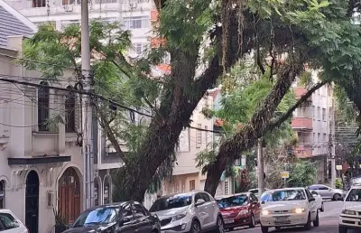 Casa com 4 quartos à venda na Rua Castro Alves, 119, Independência, Porto Alegre