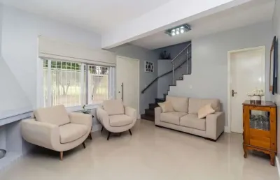 Casa com 3 quartos à venda na Rua das Caravelas, 88, Vila Ipiranga, Porto Alegre