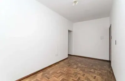Apartamento 02 dormitórios térreo no bairro rio branco