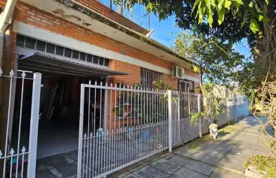 Casa com 3 quartos à venda na Rua Israel Starosta, 4203, Restinga, Porto Alegre