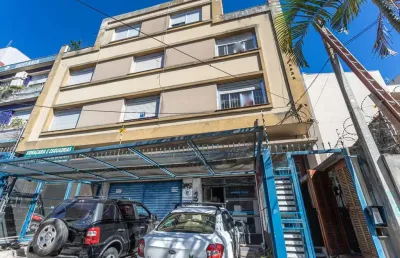 Kitnet / Stúdio à venda na Rua Santo Antônio, 233, Floresta, Porto Alegre