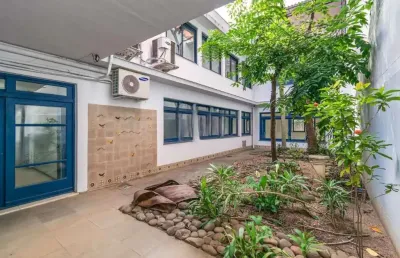 Predio comercial com 1000m², 5 vagas, no bairro higienópolis em porto alegre para alugar