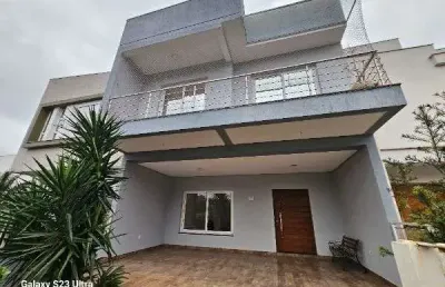Casa condominio em porto alegre, no bairro hípica, com 4 dormitório(s), e 4 banheiros, à venda.