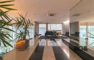 Sala comercial com 36,7 m² de área privativa e 1 vaga(s) de garagem. localizado na rua/av. doutor nilo peçanha, no bairro bela vista em porto alegre.