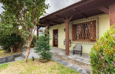 Casa sobrado no jardim botânico de 5 dormitórios e 2 vagas