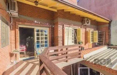 Casa sobrado na lomba do pinheiro com 4 dormitórios e 2 vagas