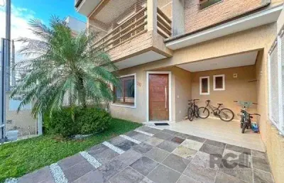 Casa em porto alegre, no bairro hípica, com 3 dormitório(s), e 3 banheiros, à venda.