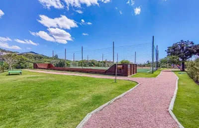 Casa com 412m², visa maravilhosa, condominio fechado