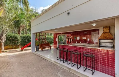 Apartamento com sacada linda vista com 1 vaga de garagem