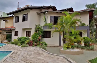 Casa para venda em joinville, santo antonio, 6 dormitórios, 1 suíte, 5 banheiros, 4 vagas
