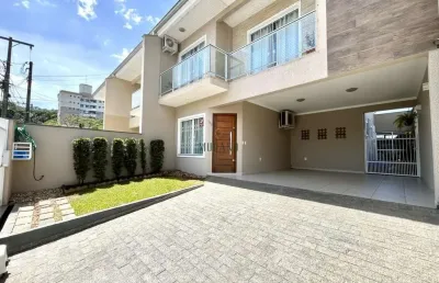 Sobrado com 3 dormitórios à venda, 138m² por r$ r$ 890.000,00 – santo antônio - joinville/sc.