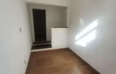Sobrado comercial para locação em juiz de fora, santa terezinha, 2 dormitórios, 1 banheiro