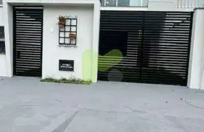 Casa a venda no centro de casimiro de abreu (duas suítes)!!!