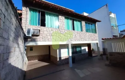 Casa com 4 quartos à venda na Rua Otávio Laurindo de Azevedo, Praia Campista, Macaé