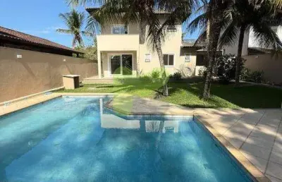 Casa aconchegante à venda, com 260 m2 de construção e 450 m2 de terreno, localizada no mirante de lagoa.