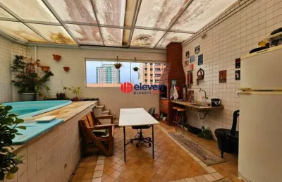 Casa tríplex em vilagio 4 suítes, 3 vagas próximo a praia
