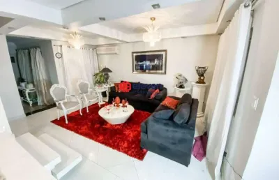 Casa sobrado com 3 quartos sendo uma suíte e com 3 vagas no bairro do gonzaga