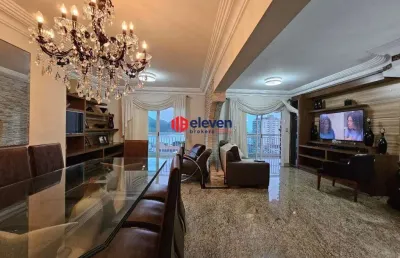 Apartamento de alto padrão na ponta da praia em santos com 4 suítes e 4 vagas demarcadas.