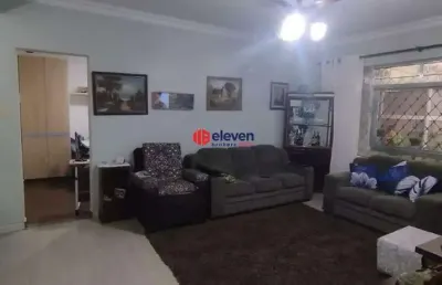 Apartamento térreo à venda, 2 dormitórios, no embaré