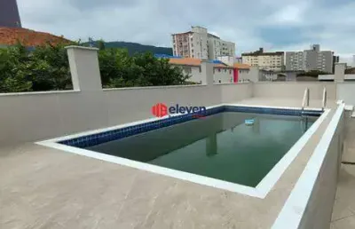 Casa triplex, 3 dormitórios, piscina, 290m², campo grande