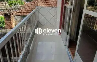 Casa ampla com 3 dormitórios e excelente localização no marapé