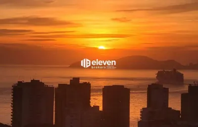 Apartamento com suíte e varanda gourmet na ponta da praia – 2 vagas fechadas!