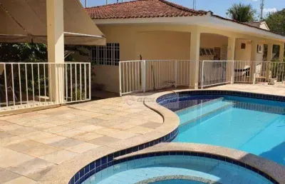 Casa terrea com 2 terrenos jardim itália, rua fechada