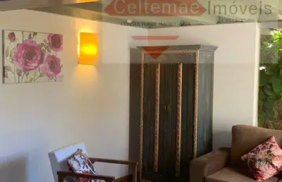 Sobrado com edícula podendo ser comercial ou residencial região central